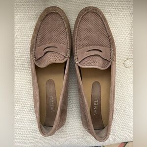 Vaneli Women’s Tan/ Brown Loafers size 11
